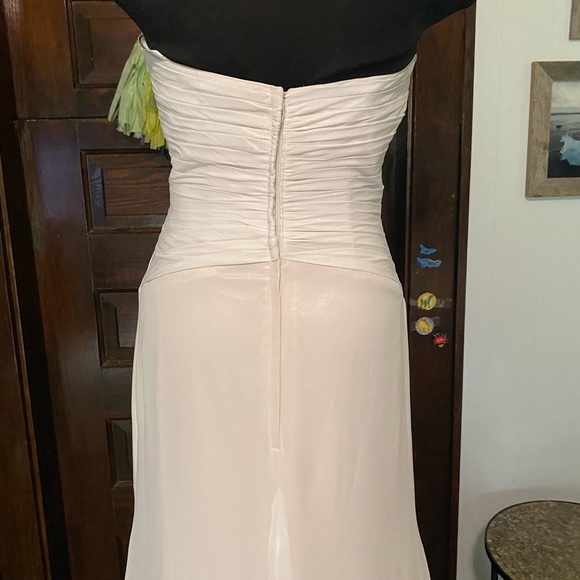 Moonlight Wedding Dress Sz 8. NWT - Picture 5 of 10